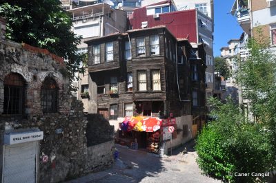 Beytül Malcı Sokak ve Hacı İzzet Paşa Sokak Kesişimi