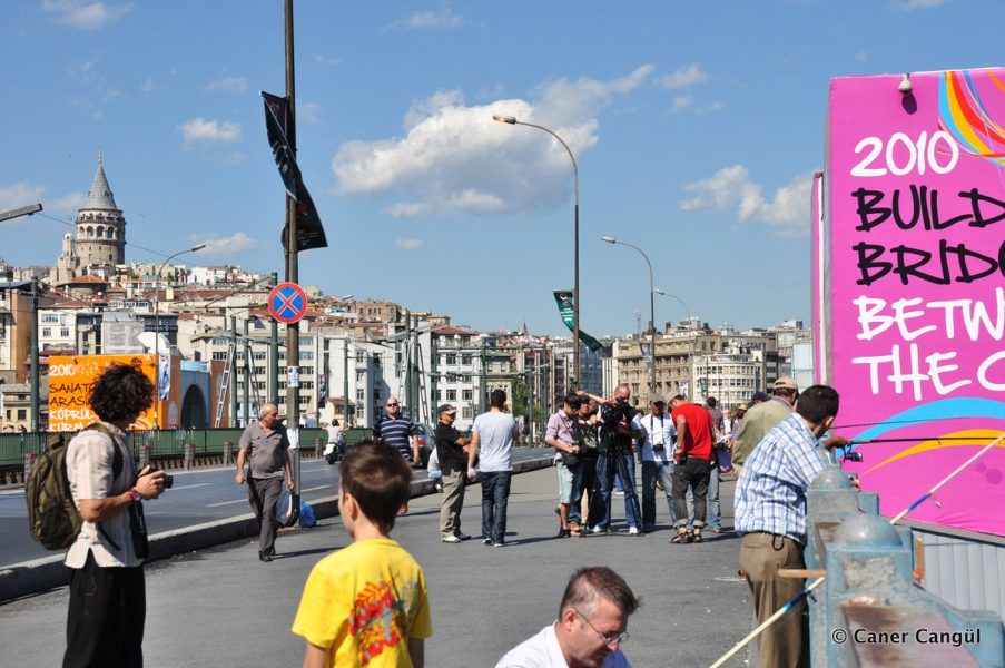 Galata Köprüsü Üstünde