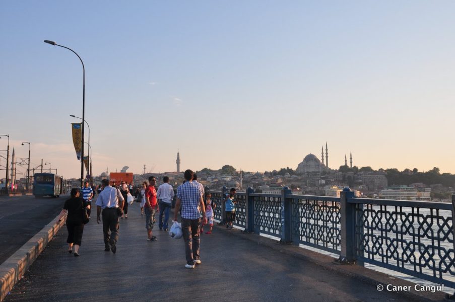 Galata Köprüsü Üstünden
