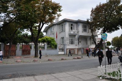 Recep Peker Köşkü