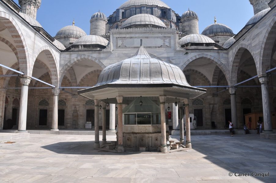 Şehzade Camii Şadırvanı